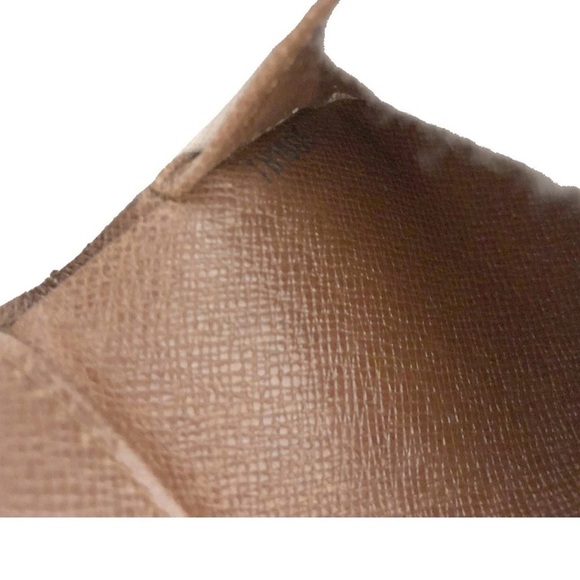 Louis Vuitton
Monogram Pattern Coated Canvas Elise - Picture 16 of 17